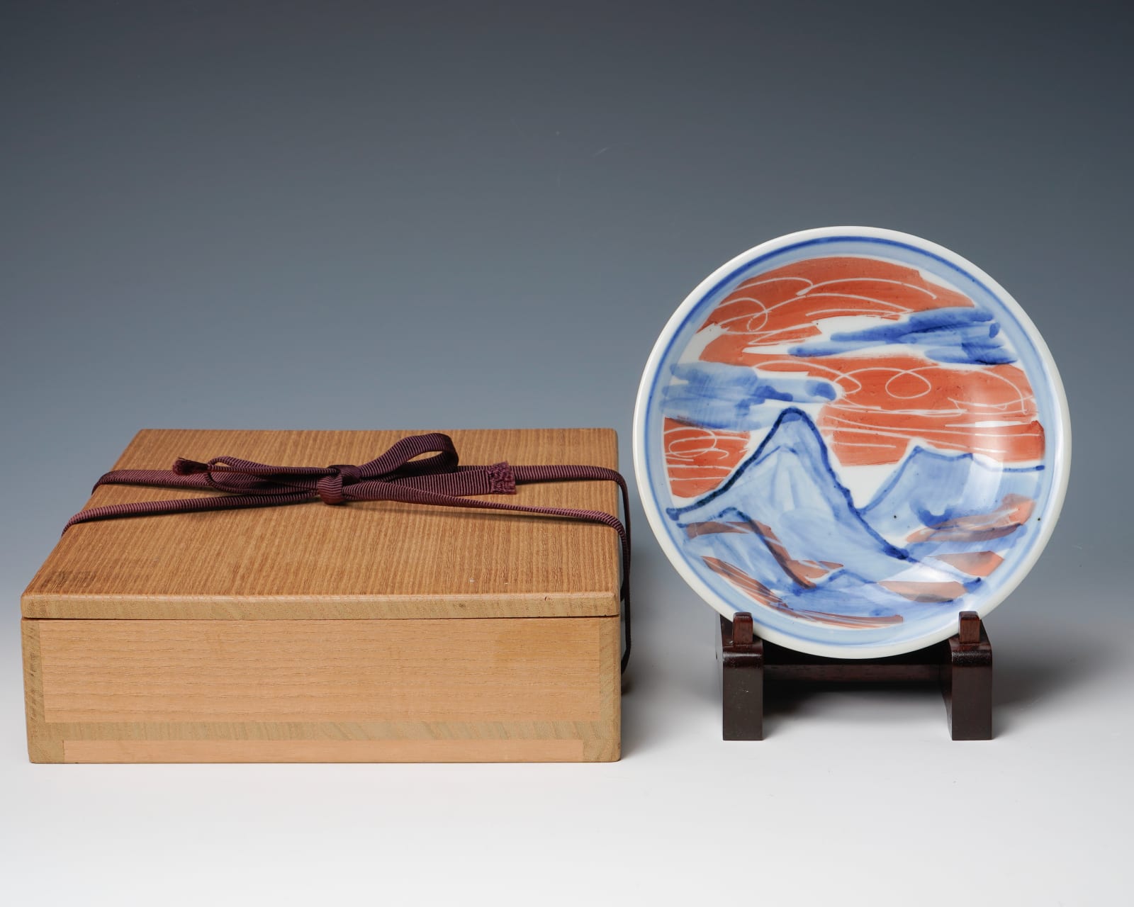 Kondo Yuzo 近藤悠三, Plate 山染付飾皿 | Dai Ichi Arts