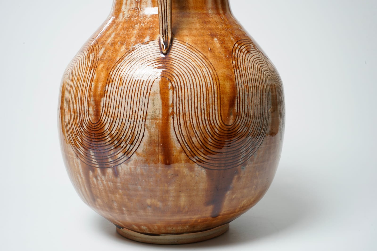 Yasuhara Kimei 安原喜明, Flower Vase 花生 線彫文