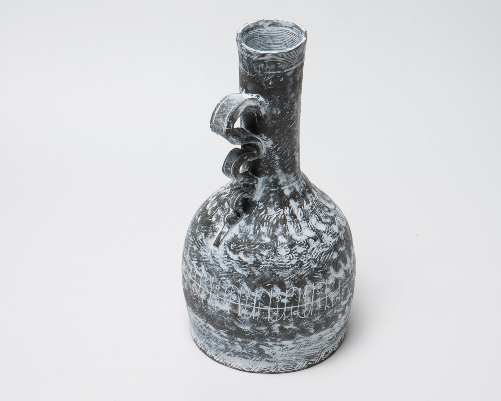 Yasuhara Kimei 安原喜明, Flower Vase 花挿 炻器線彫文