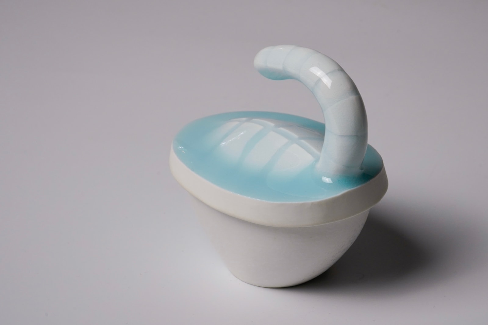 Nagae Shigekazu 長江重和, Shape of metal: Tiger zodiac incense box