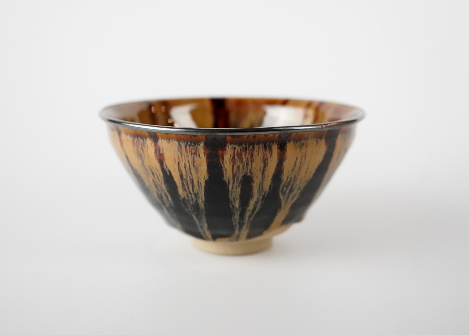 OKETANI Teiichi 桶谷定一, Amber Colored Tenmoku Teabowl 天目茶碗