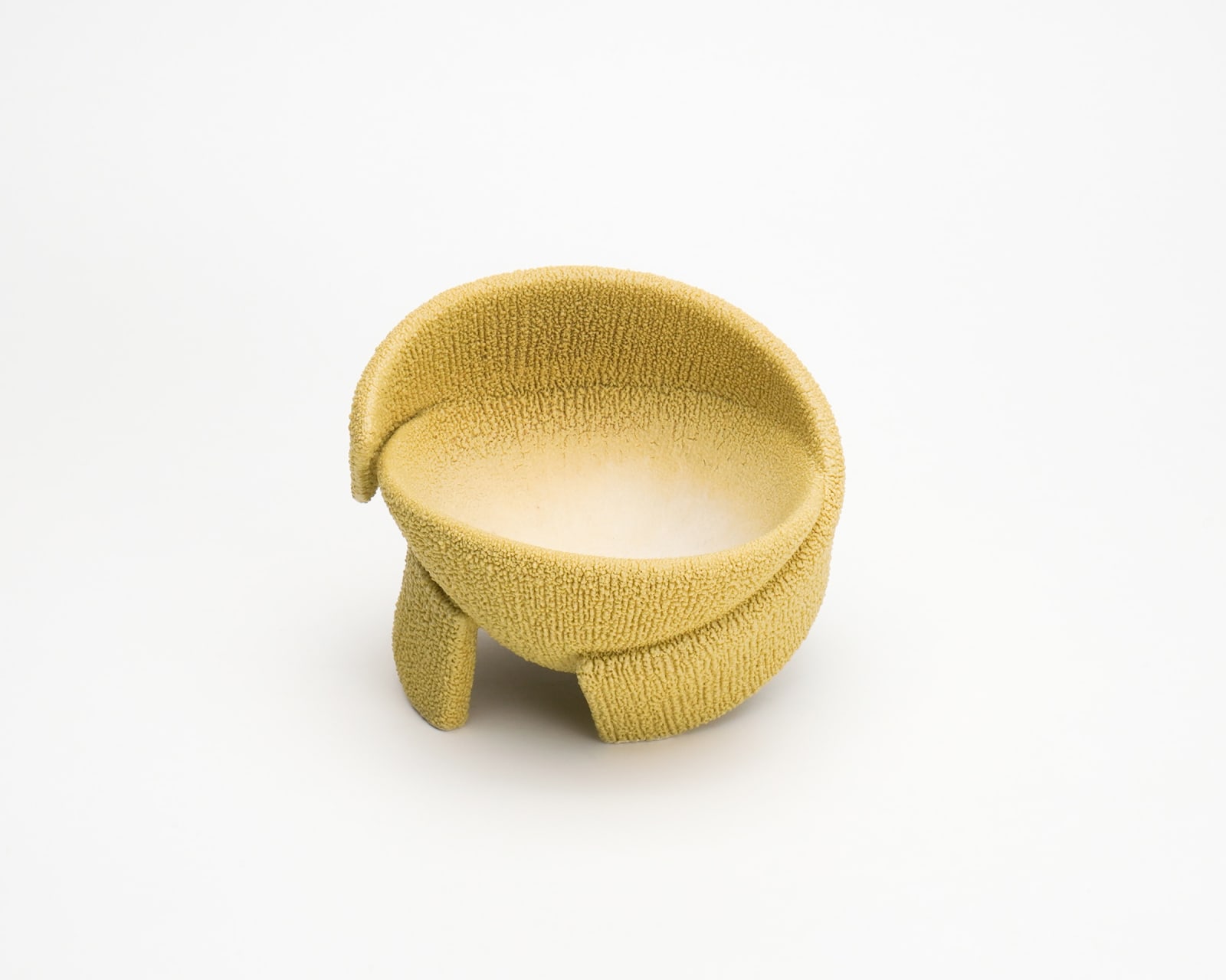 Matsutani Fumio 松谷文生, No.12 Ō Kei (Yellow) Sake cup, 2025