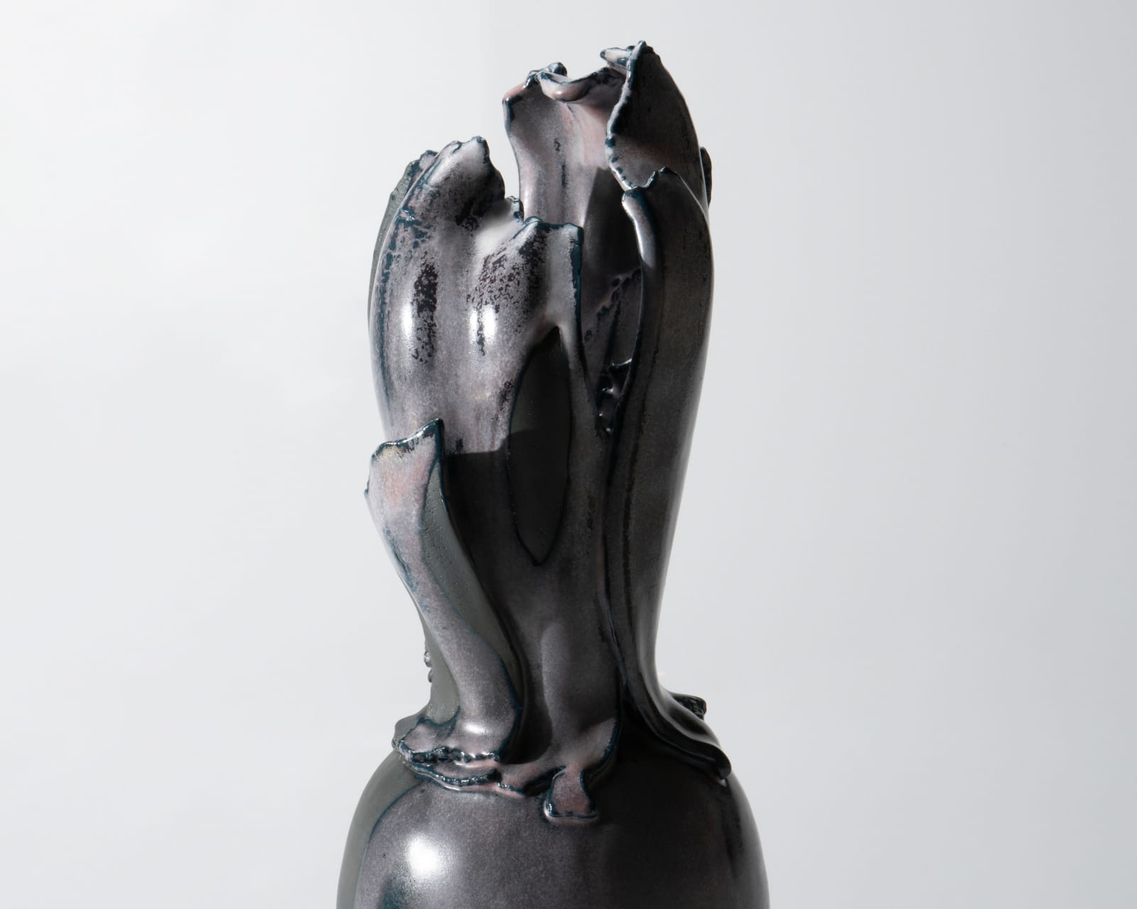 Kato Mami 加藤真美, No. 3 Frost glazed flower vase "Kishibe," black, 2023