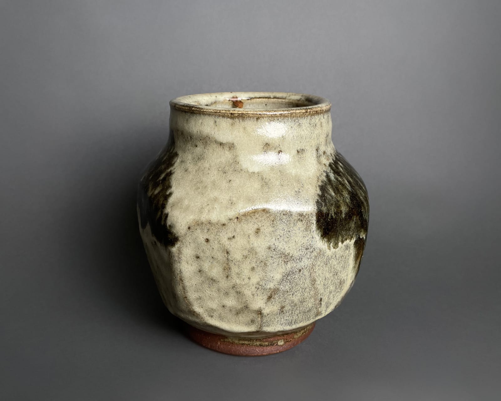 Murata Gen 村田 元, Rice Husk Glazed Squared Jar Over Black Slip 四方形壼 糠釉黒文, 1960s