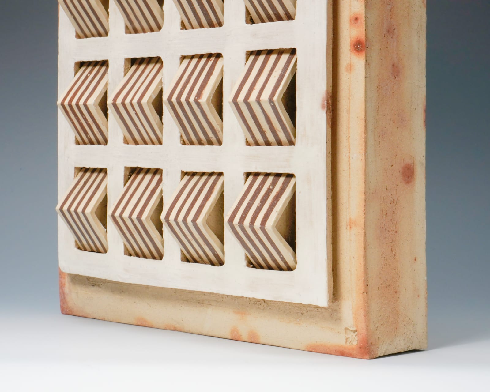 Yamada Hikaru 山田光, Convex Facets on Clay Plane 陶面の中の凸面, 1976