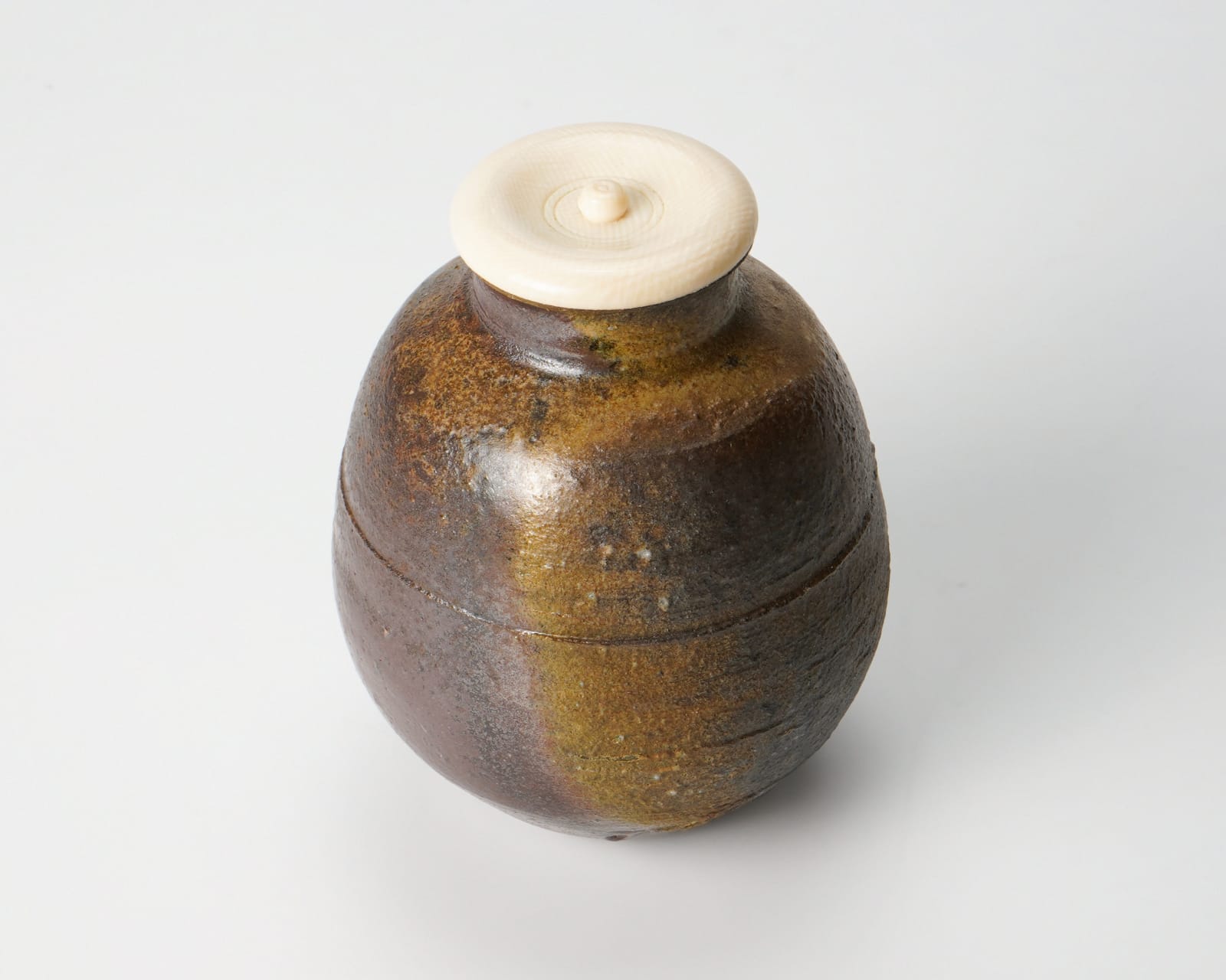 Fujiwara Yu 藤原雄, Bizen tea caddy
