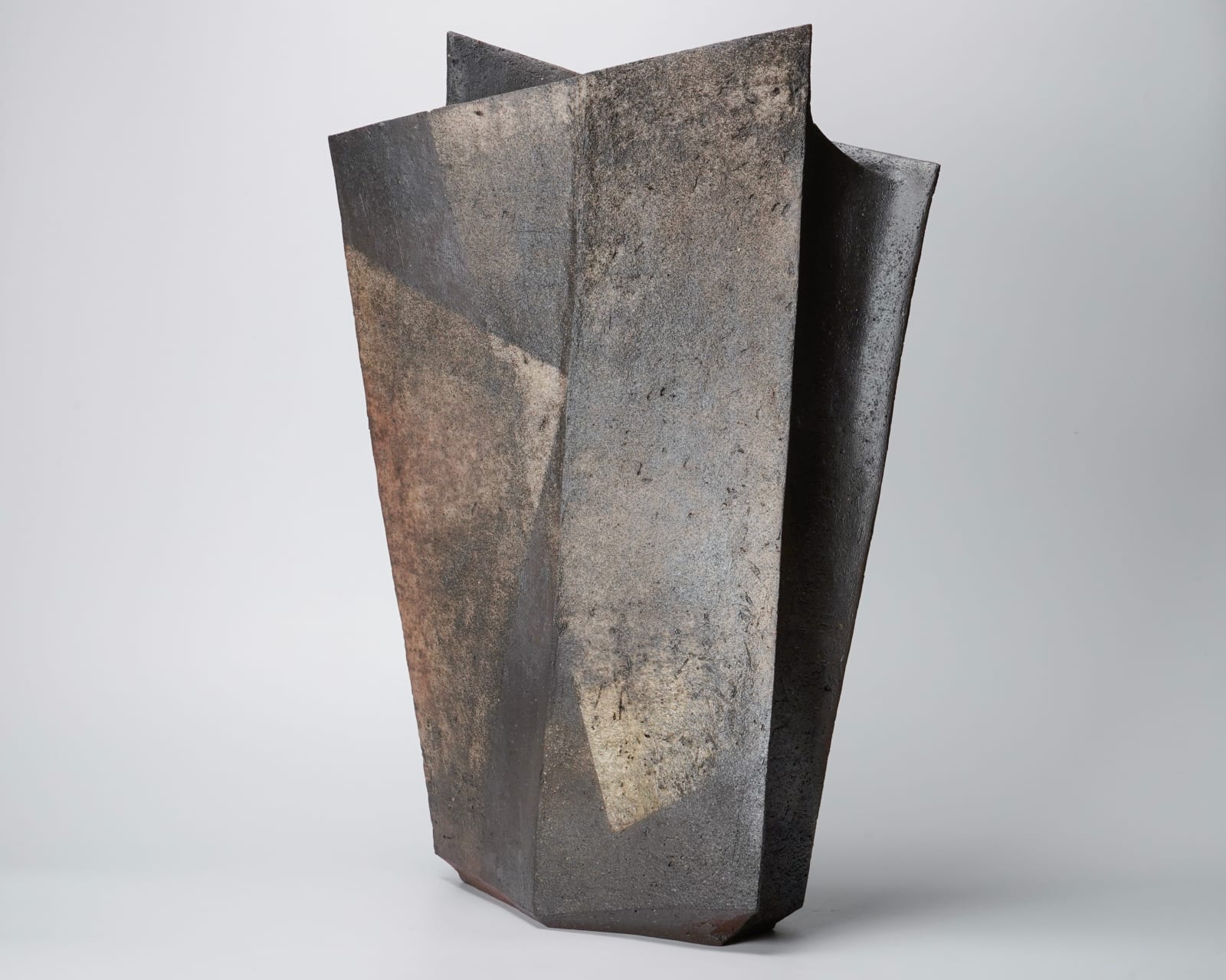 Shimizu Keiichi 清水圭一, Tanba Flower Vessel 丹波花器, 2021