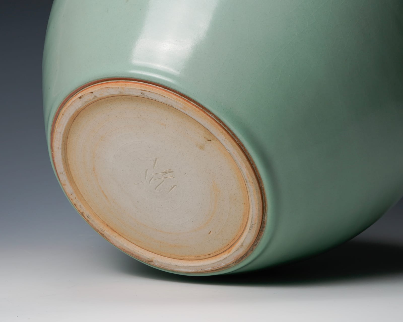 Nakashima Hiroshi 中島 宏, Celadon Jar 青磁壺 | Dai Ichi Arts | Japanese Modern  Art