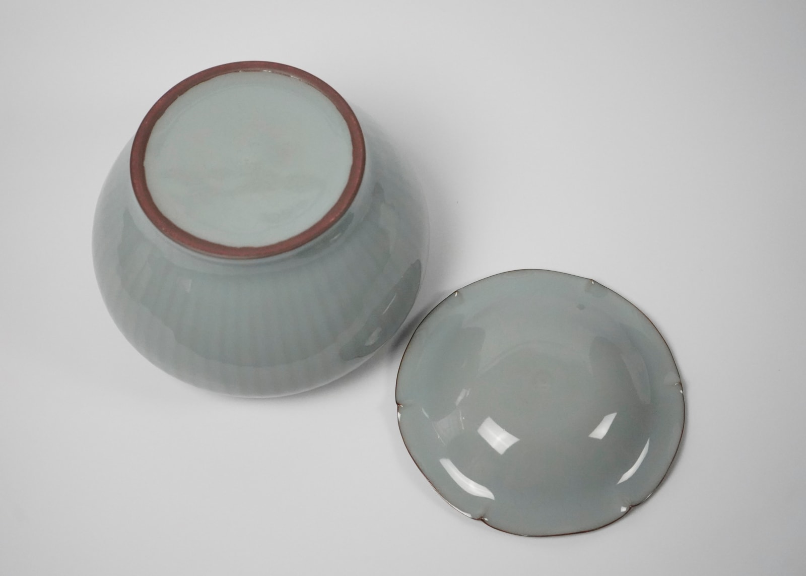Kawase Shinobu 川瀬 忍, Celadon Sake Jar 青磁酒会壺, 1989