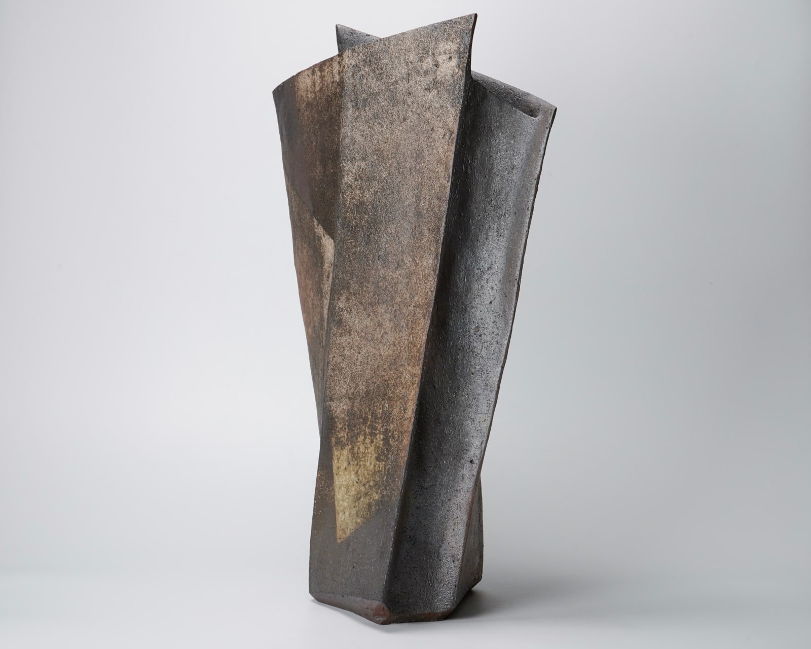 Shimizu Keiichi 清水圭一, Tanba Flower Vessel 丹波花器, 2021