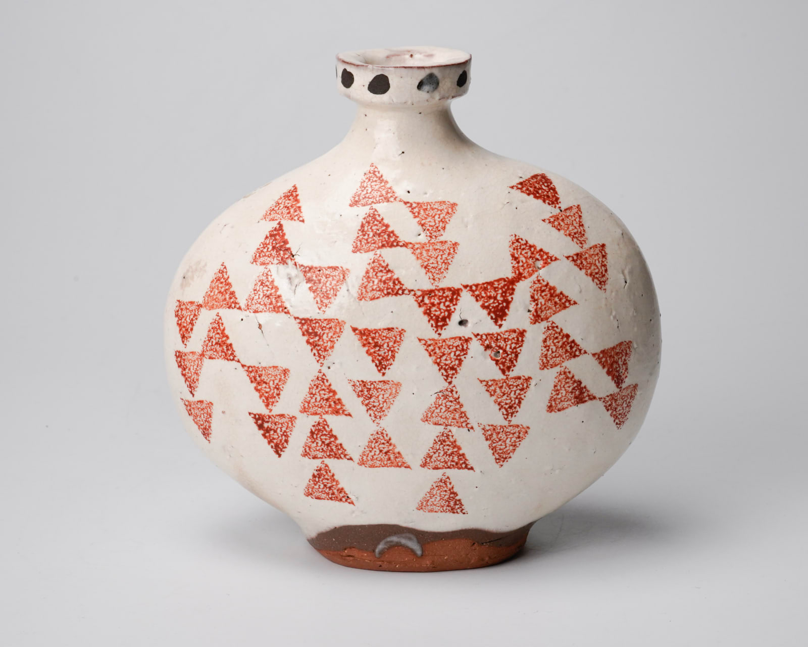 Suzuki Osamu 鈴木治, Flower Vase 幾何学鱗模様扁壺 | Dai Ichi Arts 