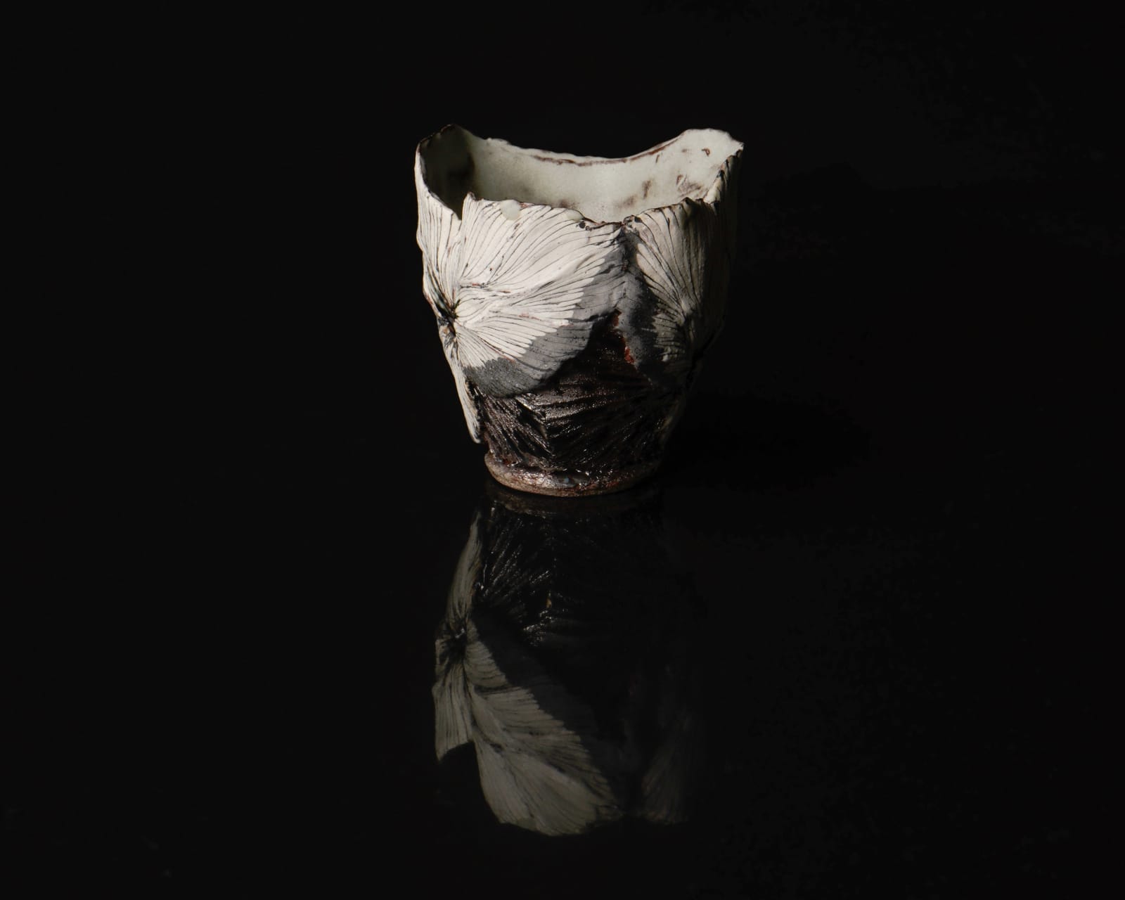 Shingu Sayaka 新宮さやか, No.22 "Calyx" sake cup 萼容 坏, 2024