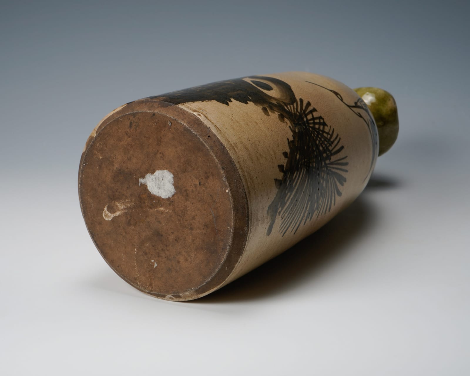 No. 1 Large Seto sake bottle with iron painted pine tree and crane motifs 瀬戸大徳利 鉄絵松樹図, Late Edo period 江戸時代後期 19世紀