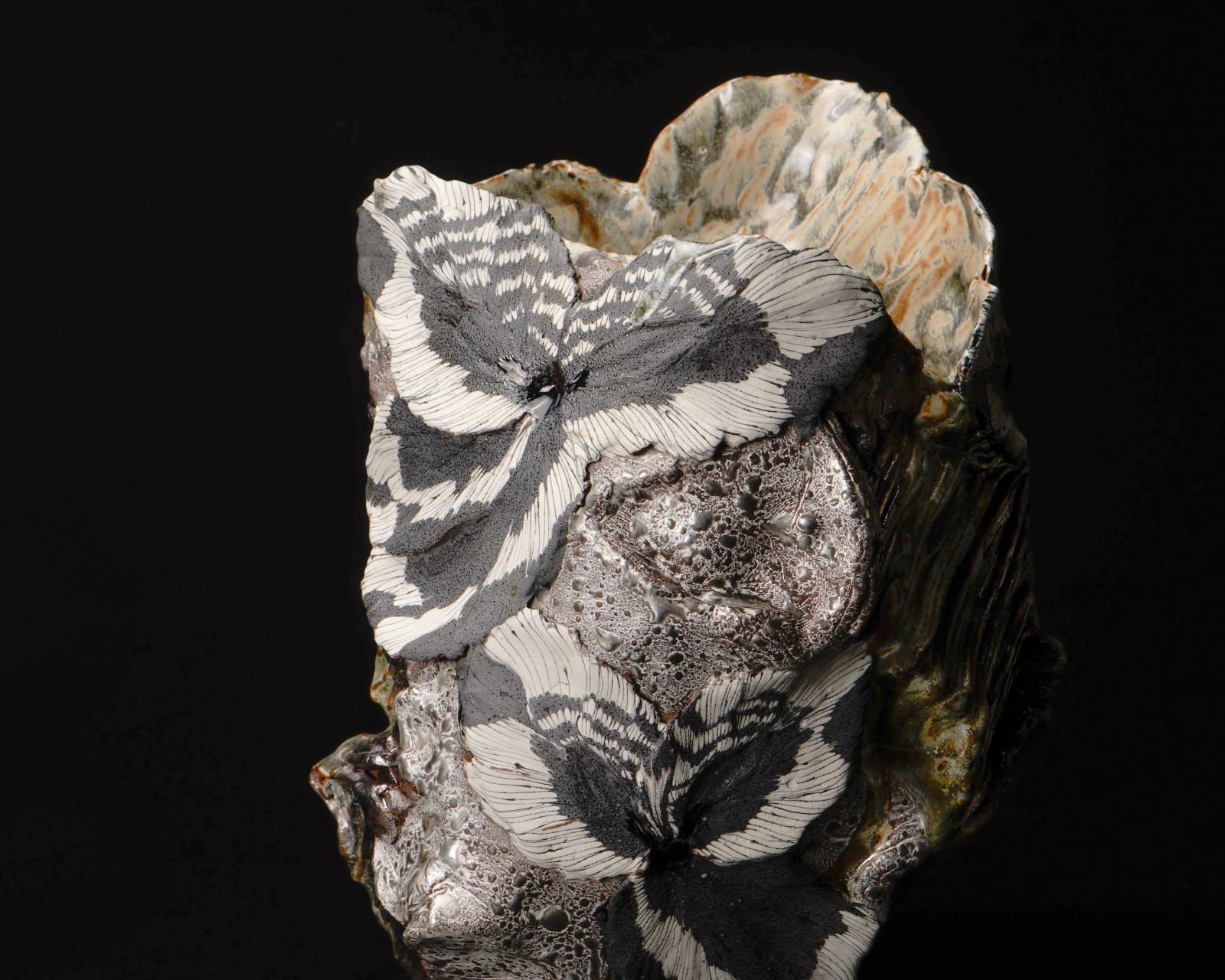 Shingu Sayaka 新宮さやか, No.5 "Calyx" water jar 萼容 水指, 2024