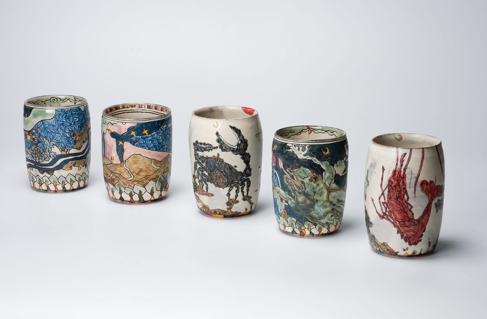 KOMAGO Tetsutarou 小孫哲太郎, No.31 Polychrome Yunomi with Carved Crab Designs 線彫蟹紋湯呑, 2023