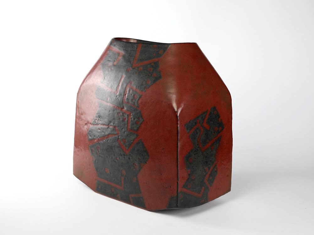 Morino Taimei 森野泰明, Rust Red Iron Glazed Square Jar 黒銹扁壺, 1982