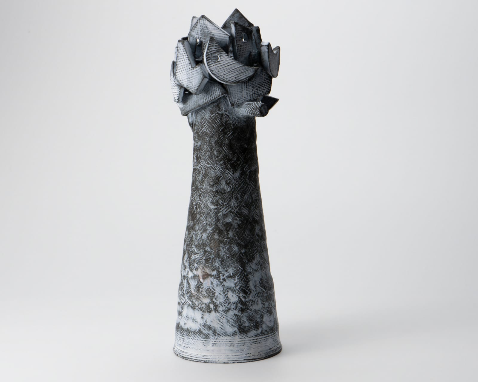 Yasuhara Kimei 安原喜明, Flower Vase with Matte Black Glaze and Linear Engraving 炻器線彫文花挿, Circa 1961