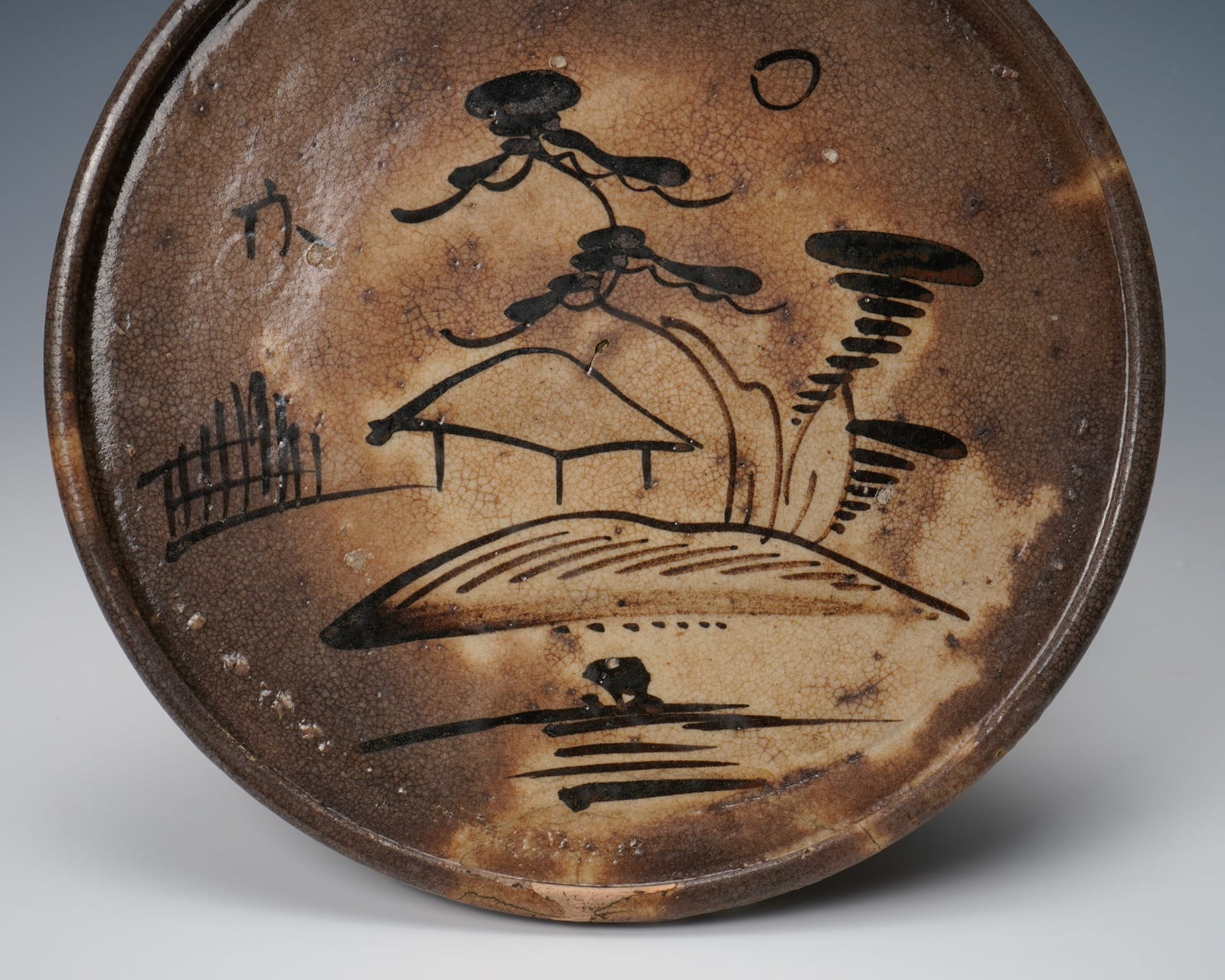 Seto oil lamp plate with iron painted landscape 瀬戸皿 鉄絵山水楼閣図, Late Edo period, 19th century, 江戸時代後期 19世紀
