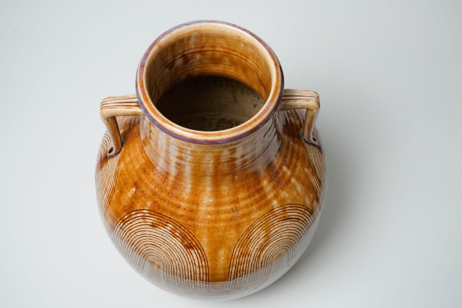 Yasuhara Kimei 安原喜明, Flower Vase 花生 線彫文