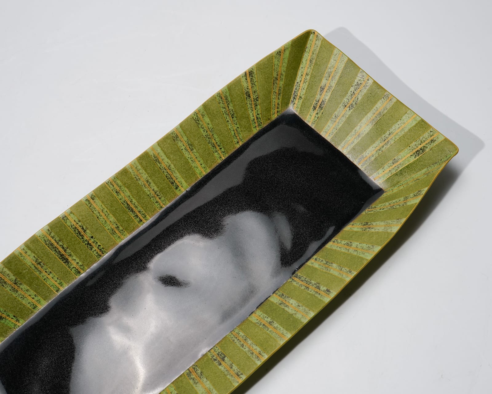 Takayama Kazuo 高山和夫, No.1 New Kutani Rectangular Plate, Green