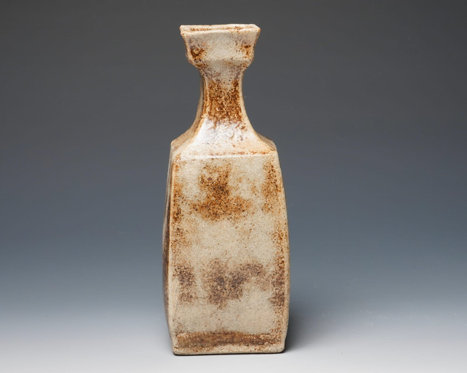Kawamoto Goro 河本五郎, Ash glazed vase, 1980’s