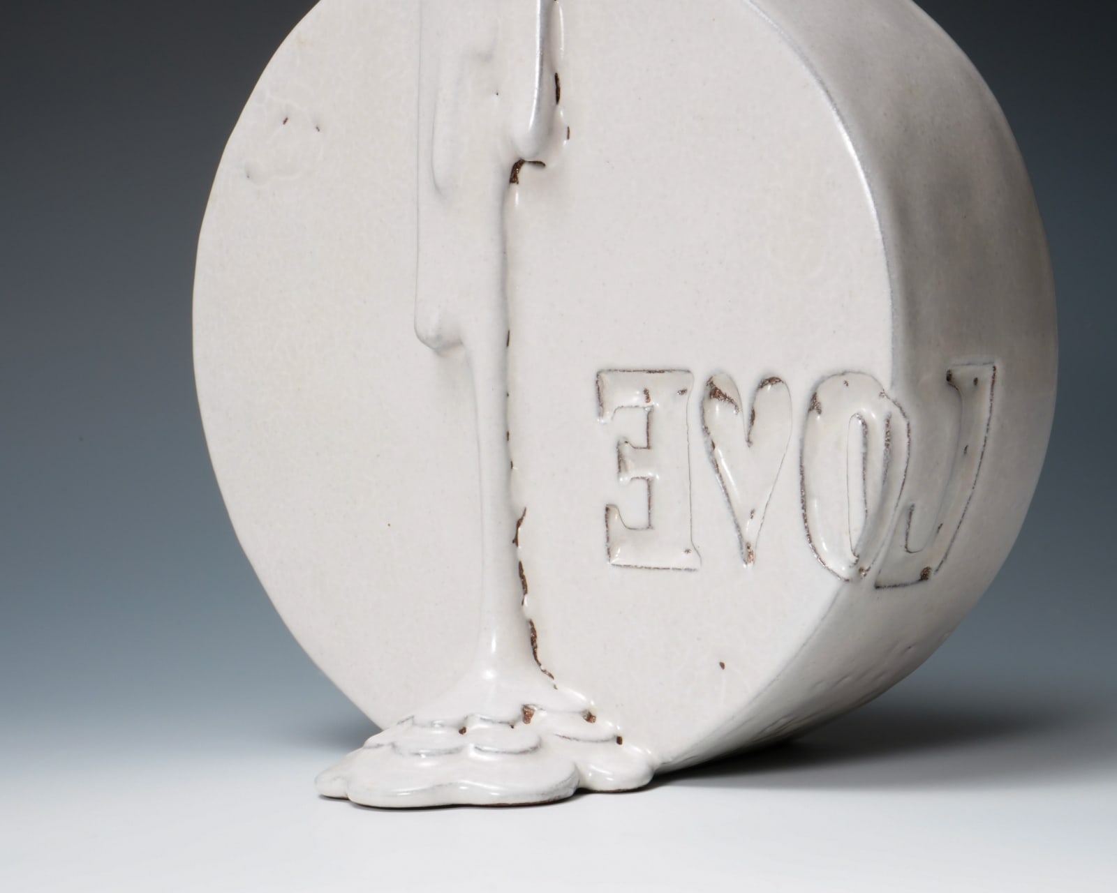 Miwa Ryosaku 三輪龍作, Hagi White Glazed Sculpture "LOVE"
