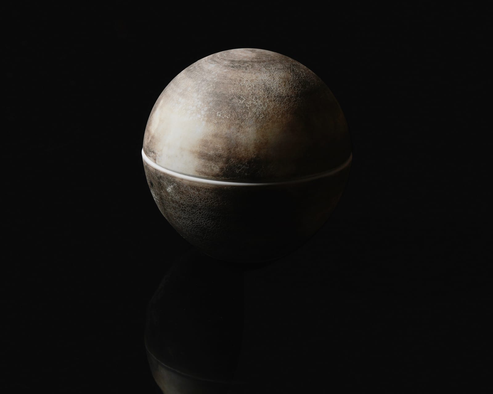 Terauchi Shinji 寺内信二, No.1 Small covered spherical bowl "Asteroid" 小惑星 珠型珍味, 2024