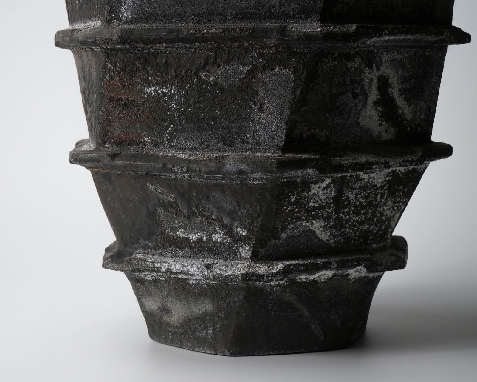 Koinuma Michio 肥沼美智雄, Faceted Geometric Vessel