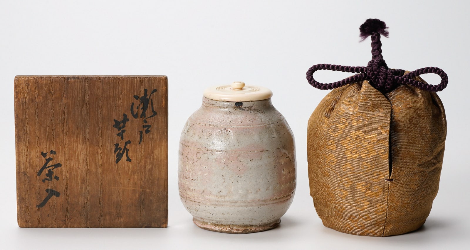 Kato Shuntai 加藤春岱, Gohonde tea caddy, Late 1800's