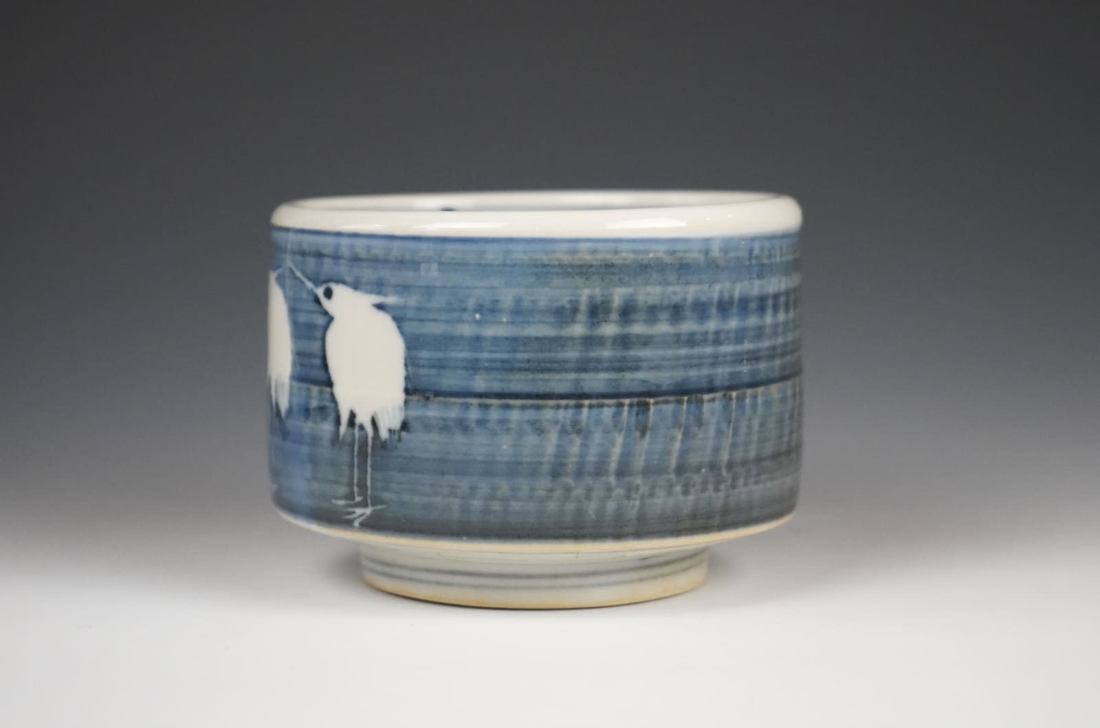Kawamoto Goro 河本五郎, Teabowl with Cobalt Glaze 青華鳥茶碗