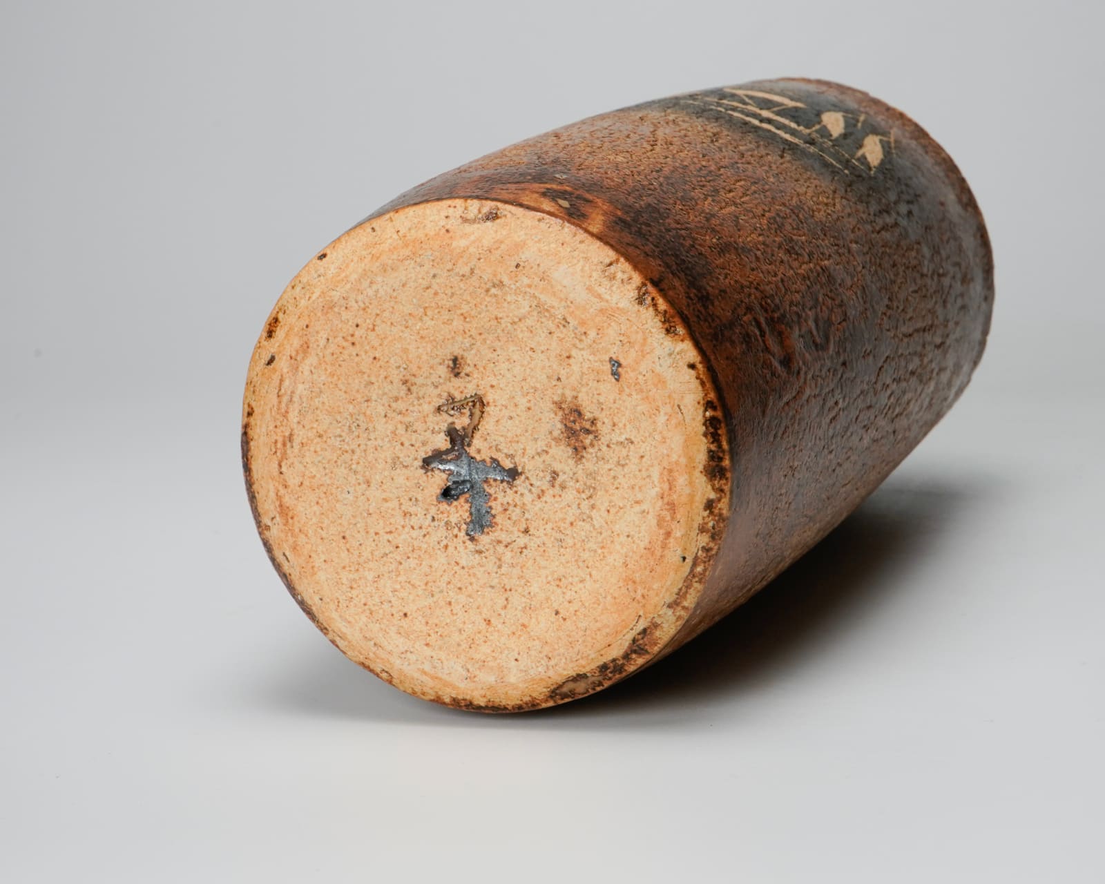 Kawamoto Goro 河本五郎, Ash glazed flower vase, 1970’s