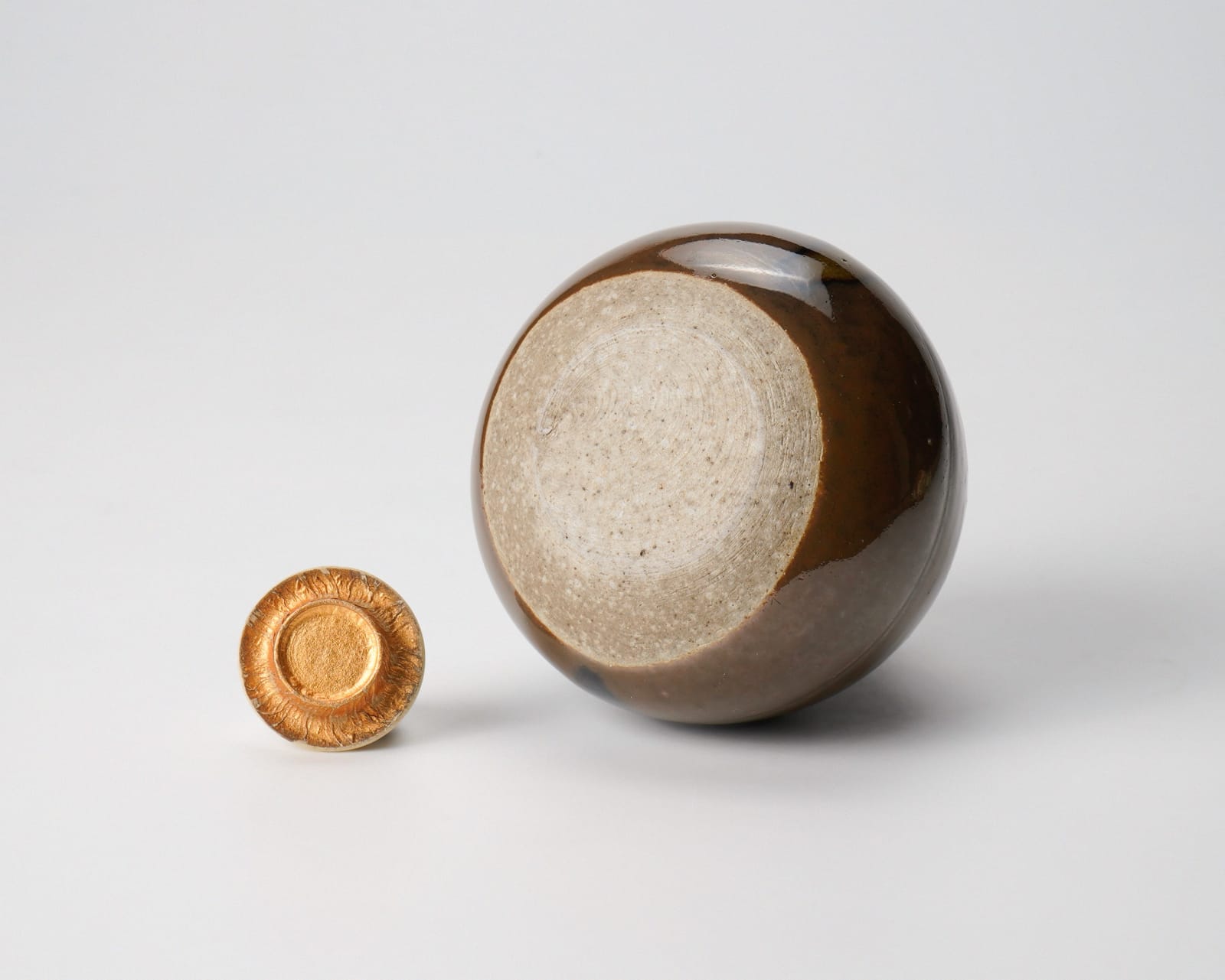 Kagero-en tea caddy, zezeware