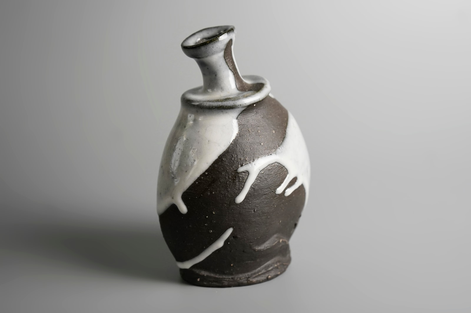 Kakurezaki Ryuichi 隠崎隆一, Tokkuri 徳利, 2013