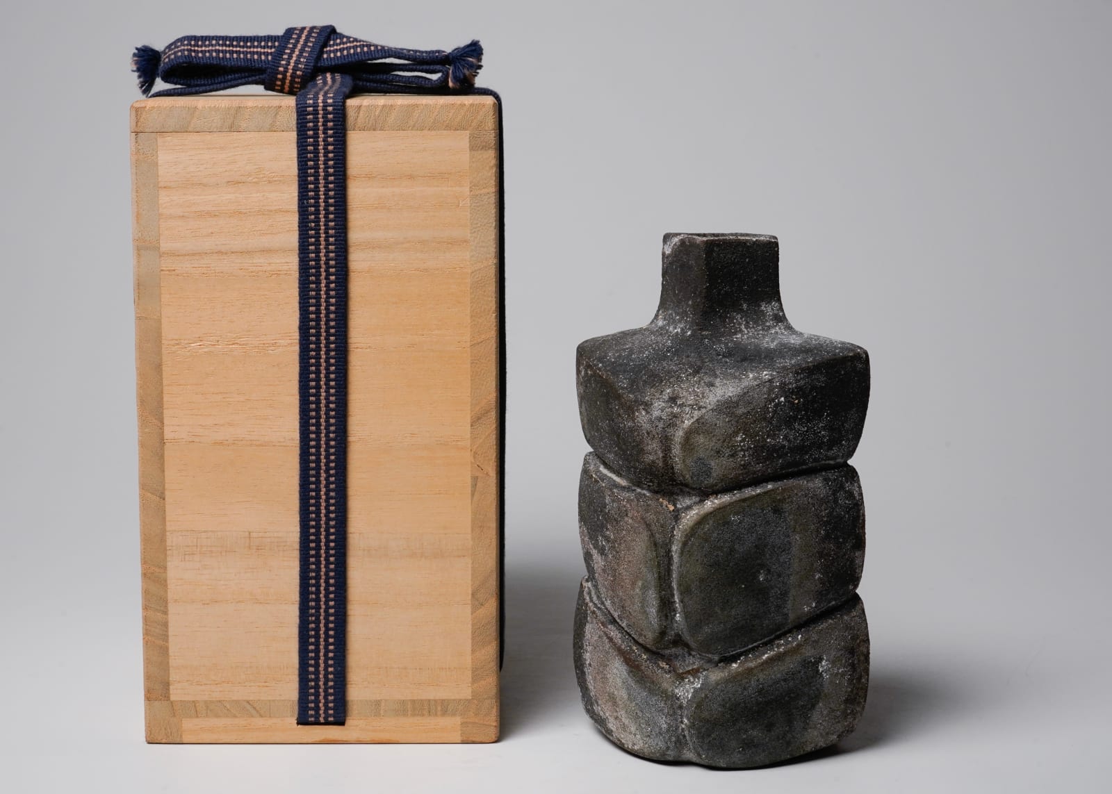 Koinuma Michio 肥沼美智雄, Sake Bottle 徳利