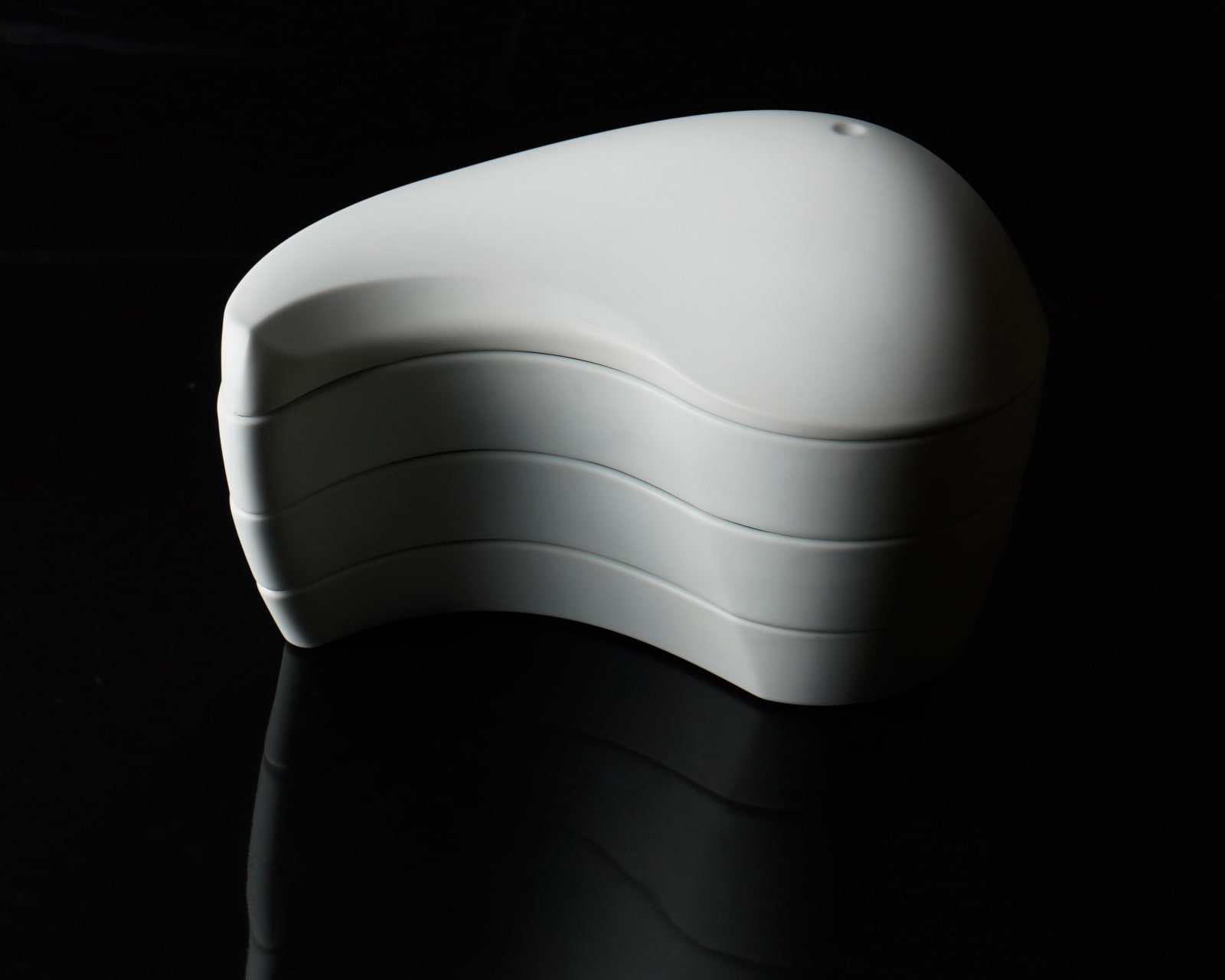 Terauchi Shinji 寺内信二, Moon-scape box (White) Yin and yang, 白磁ブラスト令和神饌重, 2024