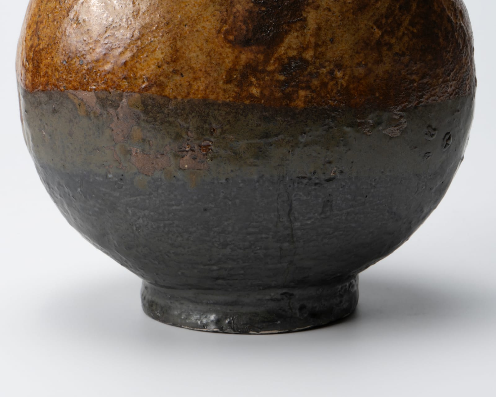 Kikuchi Katsu 菊池克, Flat vase with double glaze, 2024