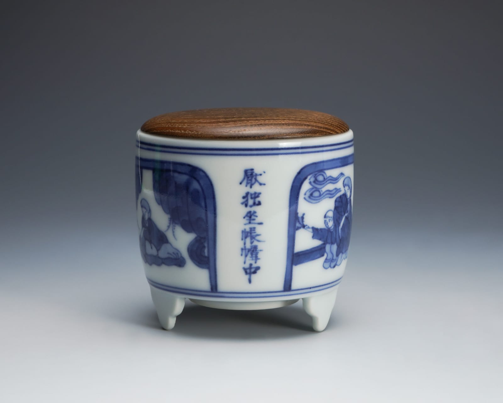 Hachiya Sōyu 蜂谷宗由, Sometsuke incense burner, set of two