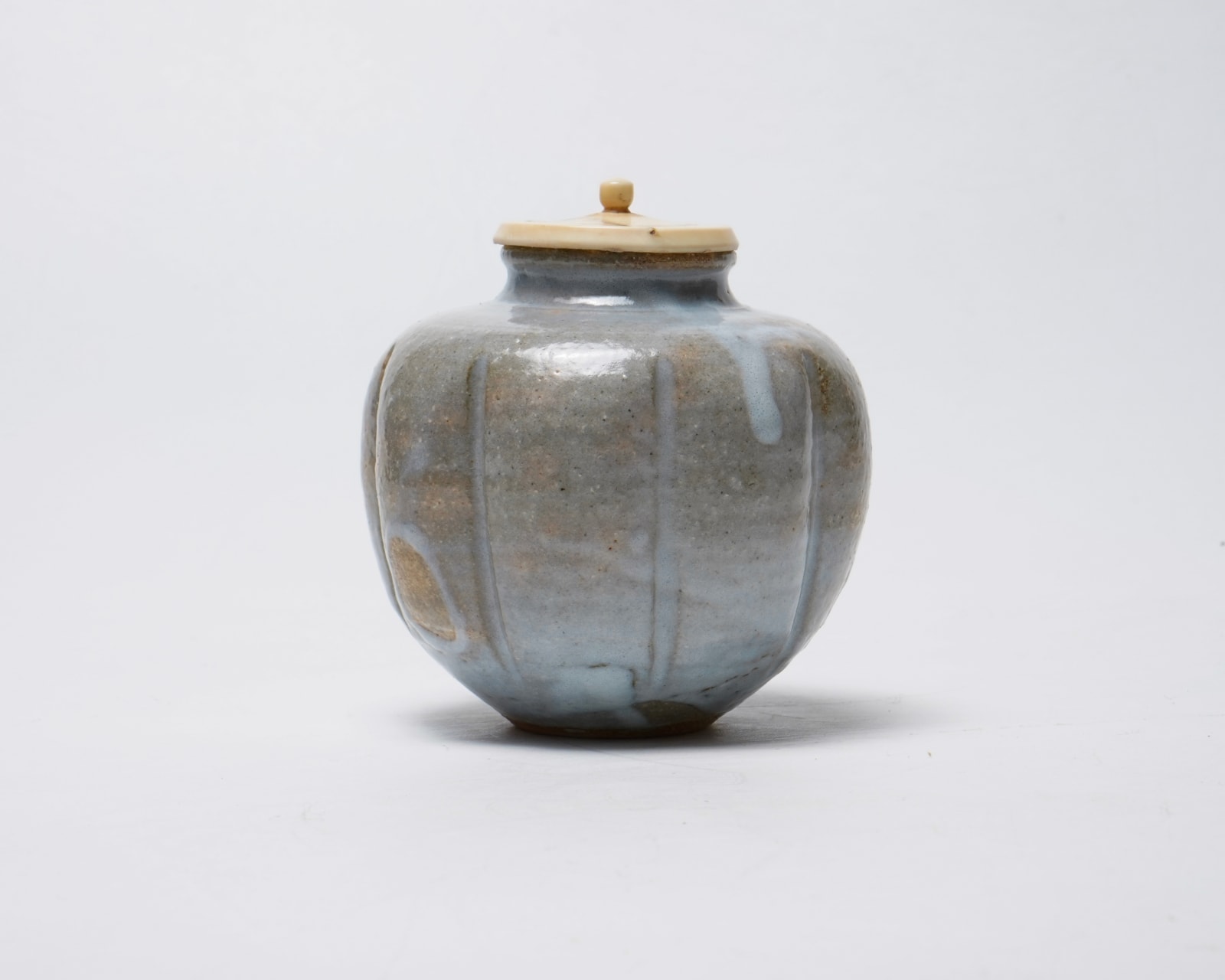 Matsubayashi Hosai XIV 松林豊斎, Yuzu shaped tea caddy 窯変柚子形茶入