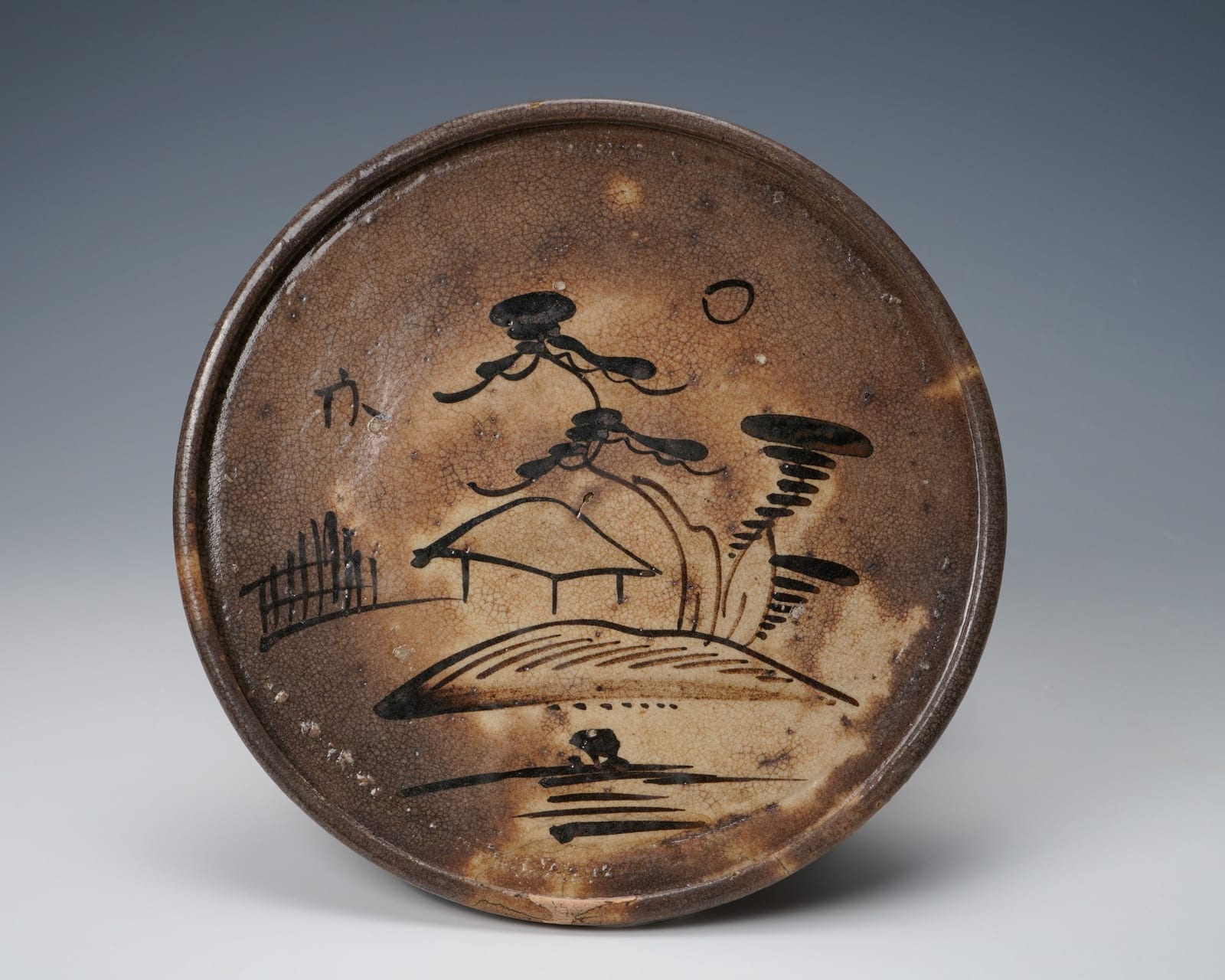 Seto oil lamp plate with iron painted landscape 瀬戸皿 鉄絵