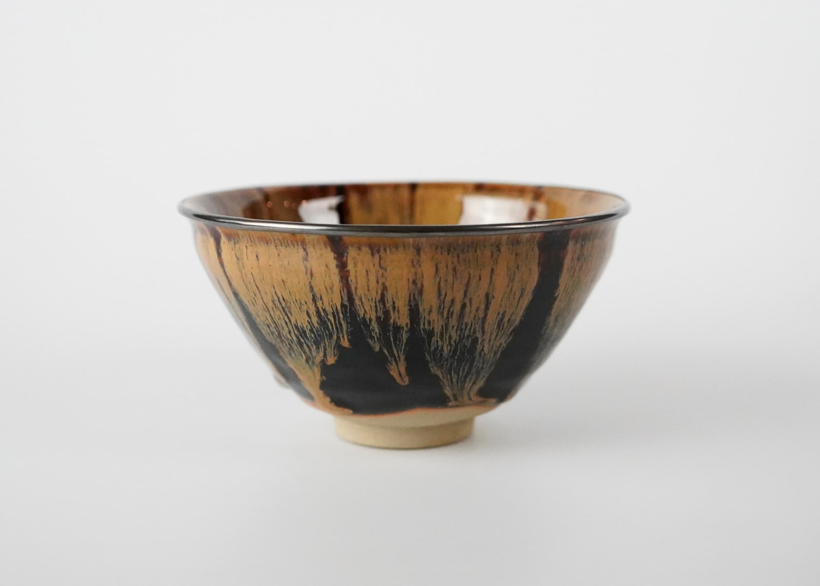 OKETANI Teiichi 桶谷定一, Amber Colored Tenmoku Teabowl 天目茶碗