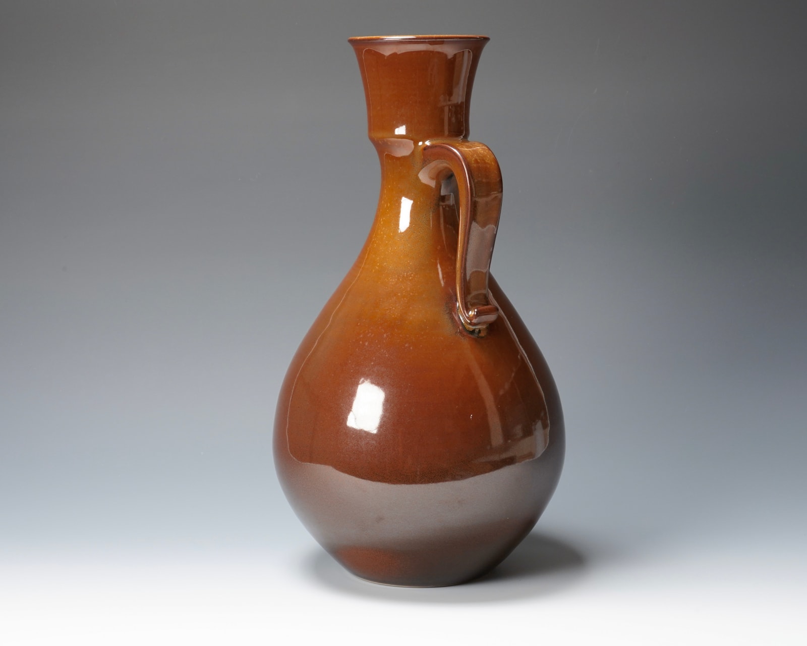 Miyanohara Ken 宮之原 謙, Tall Jar with Red Tenmoku Glaze 天目朱釉 壺, 1968