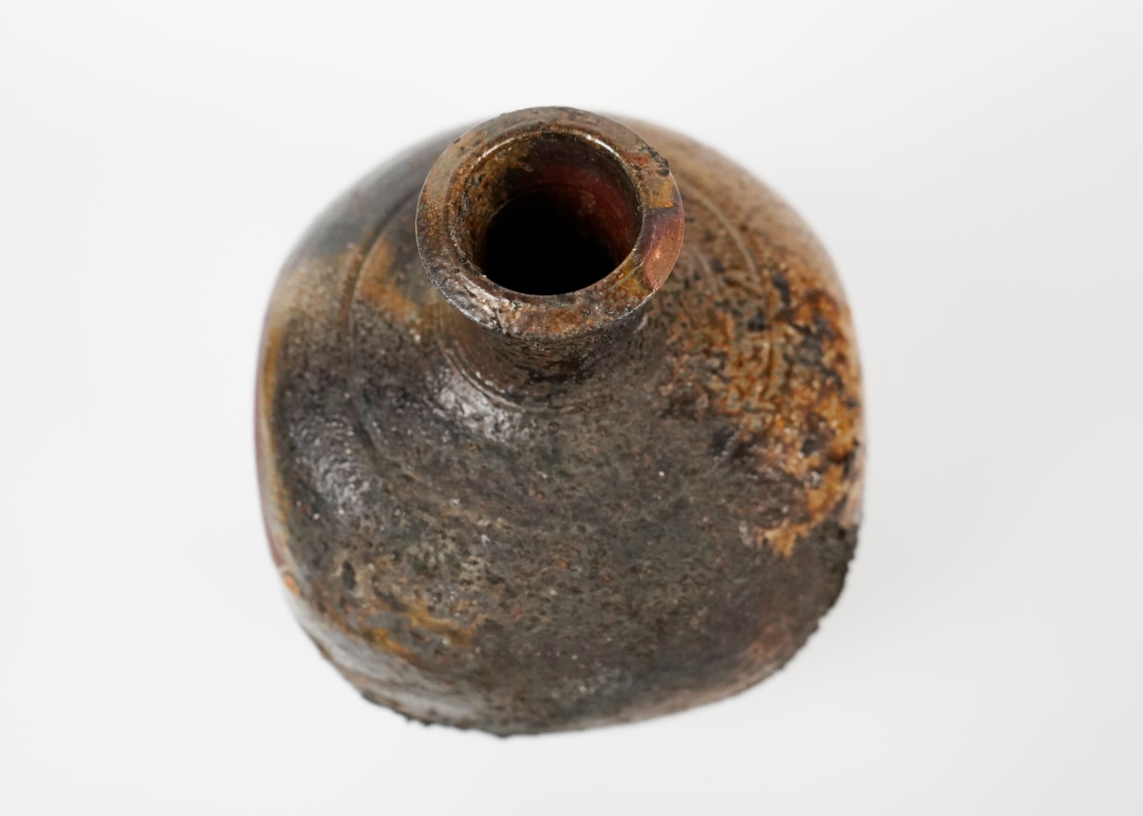 Fujiwara Yu 藤原雄, Bizen Flower Vase in Tokkuri Shape 備前徳利形窯変花器
