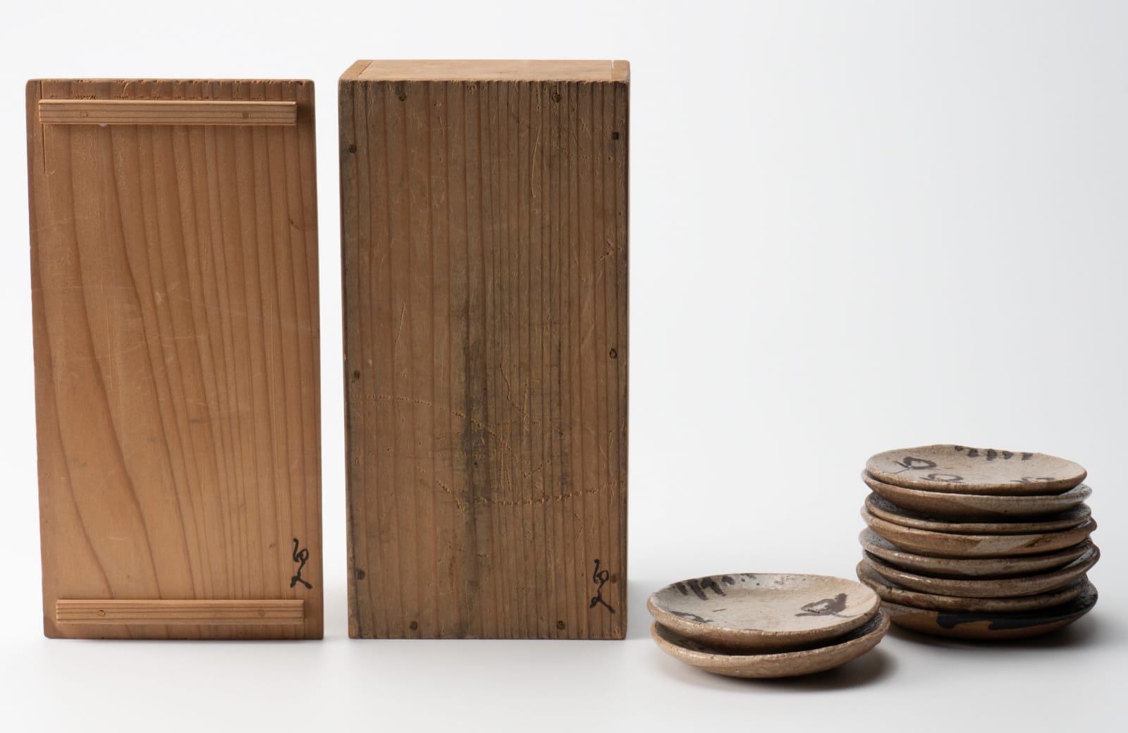 Anonymous, 10 small Edo period Seto-Oribe sauce plate set, Edo period