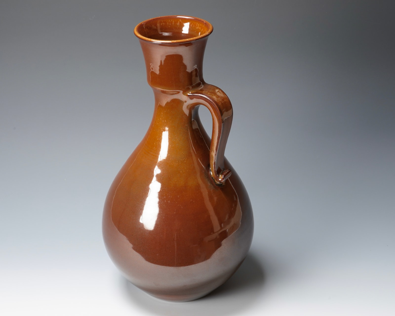 Miyanohara Ken 宮之原 謙, Tall Jar with Red Tenmoku Glaze 天目朱釉 壺, 1968