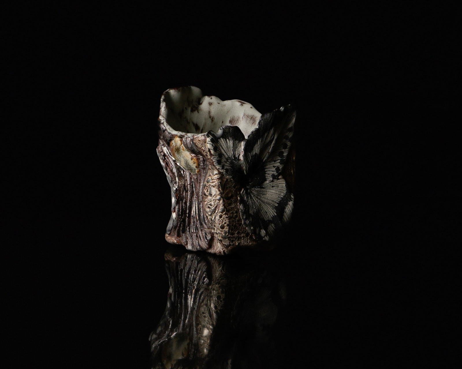 Shingu Sayaka 新宮さやか, No.14 "Calyx" sake cup 萼容 坏, 2024