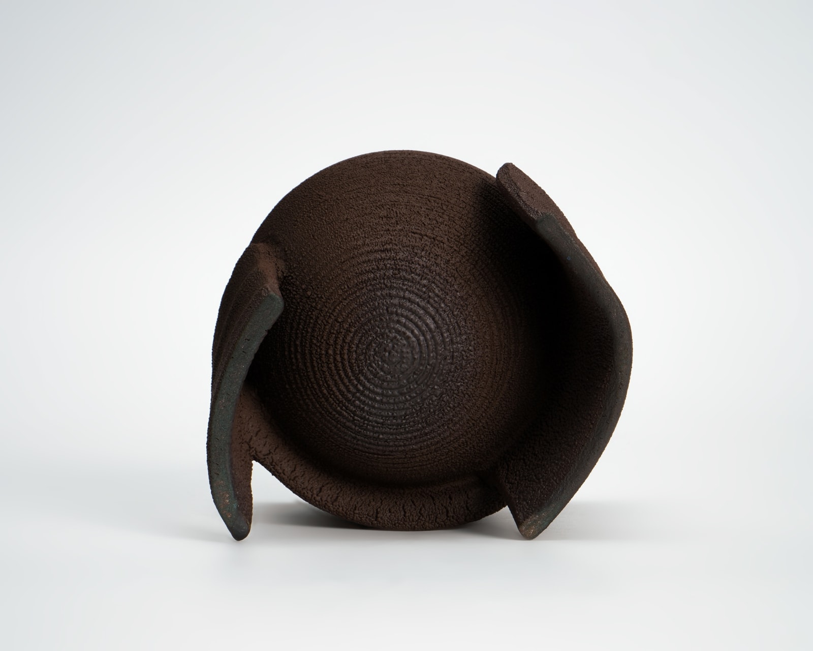 Matsutani Fumio 松谷文生, No.3 Kachi (brown) sake vessel, 2025