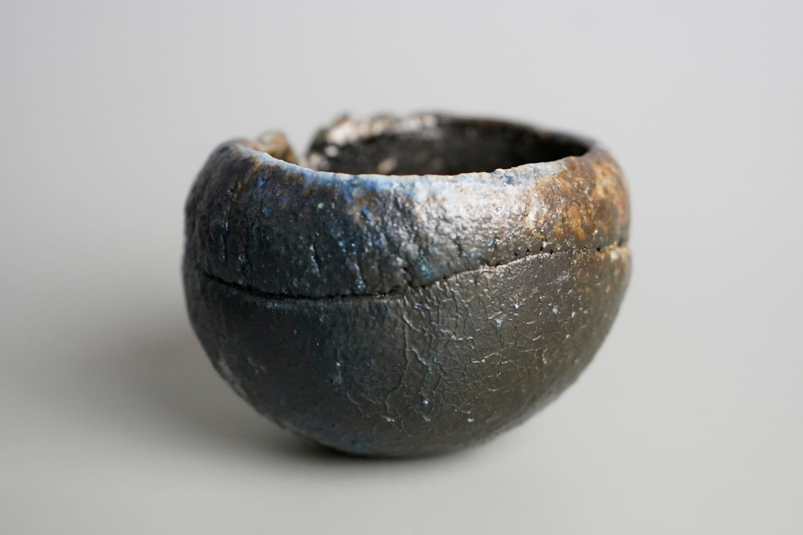 Isezaki Koichiro 伊勢﨑晃一朗, Black Sake Cup 黒酒吞