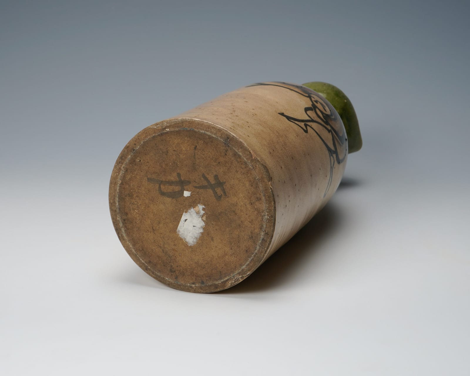 Large sake bottle showing a motif of dancing figure drawing 瀬戸大徳利 鉄絵踊人物図, Late Edo period 江戸時代後期 19世紀
