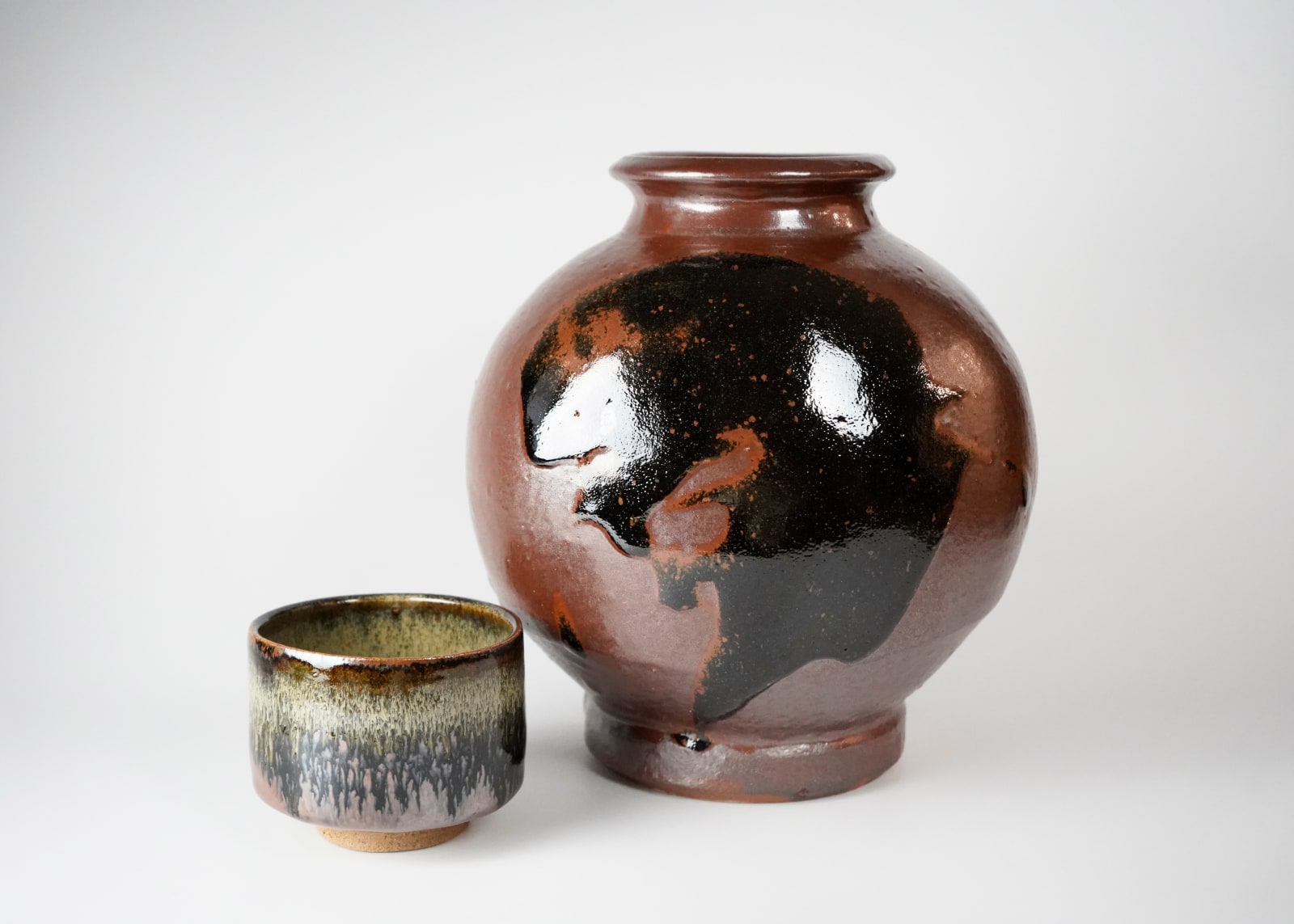 Murata Gen 村田 元, Jar with Persimmon Glaze 扁壺