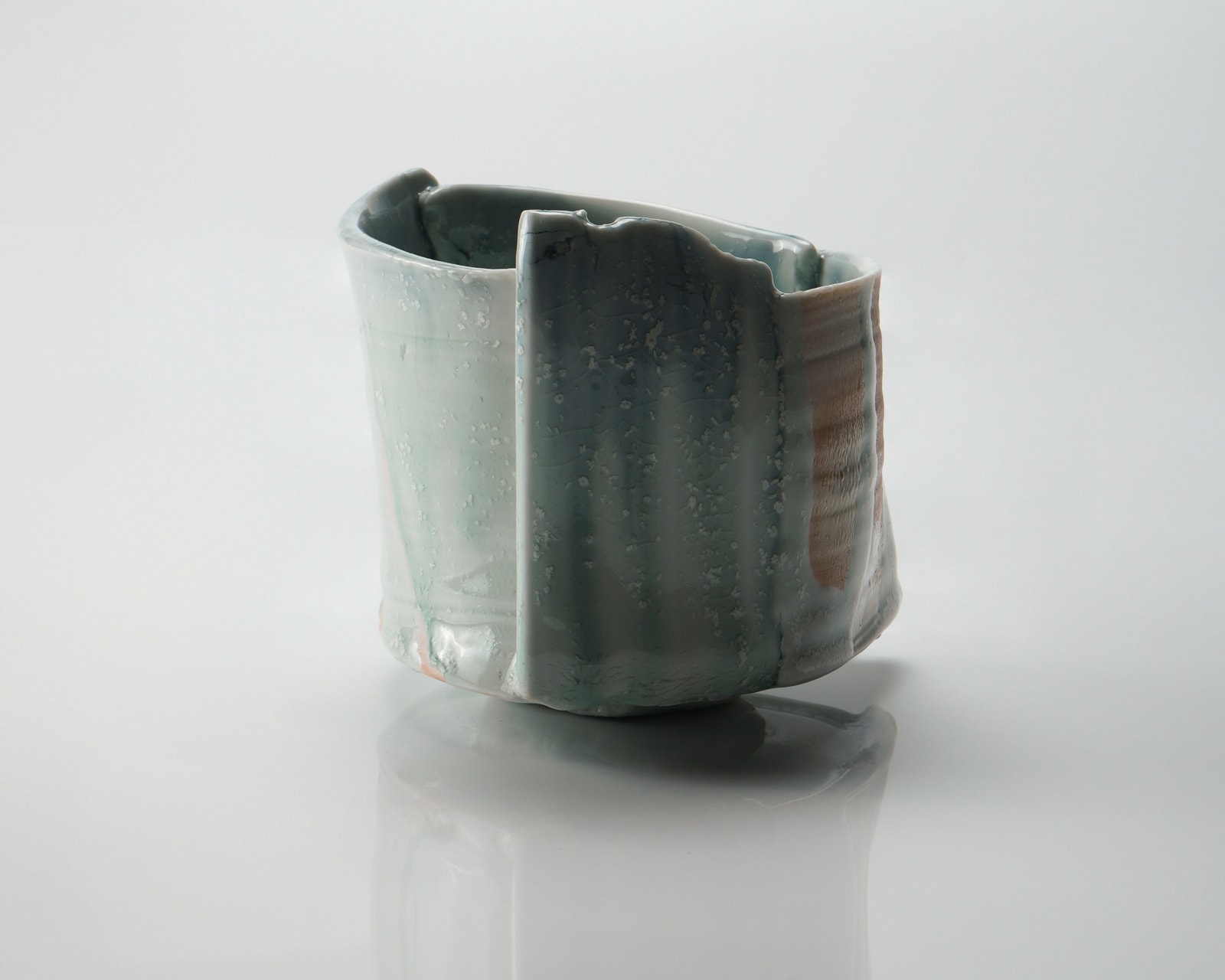 Kato Mami 加藤真美, Tea bowl "Himuro" (Ice House), 2025